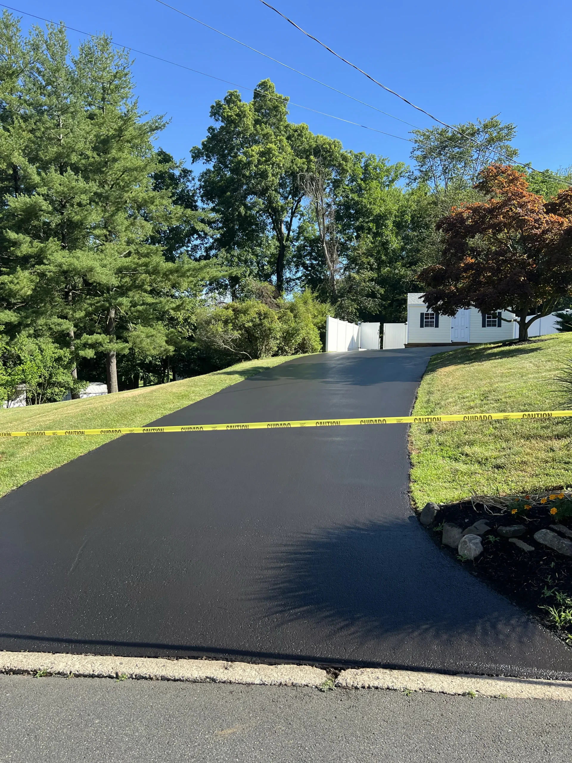 driveway sealcoaded in new city ny by rave